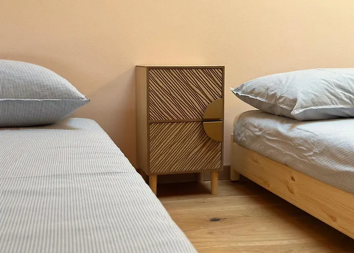 Welcome To Paradise *